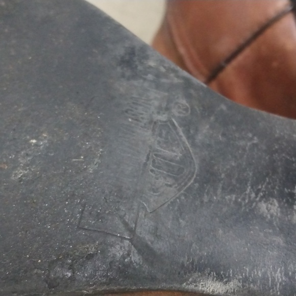 Harley-Davidson Brown Heeled Boots with Western Stitching - Picture 7 of 10